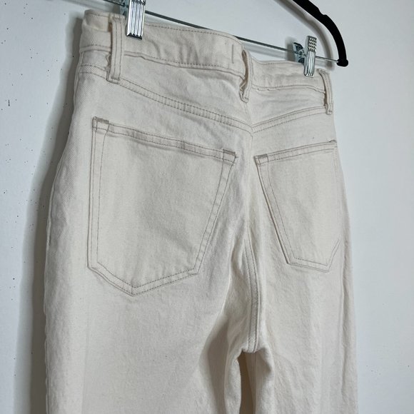 Abercrombie and Finch The 90s Straight Ultra High Rise - Picture 9 of 10